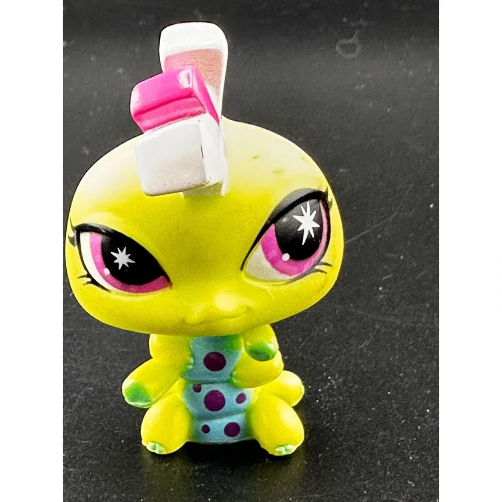 Authentic‎ LPS Littlest Pet Shop Caterpillar Purple Eyes Mohawk SPECIAL EDITION